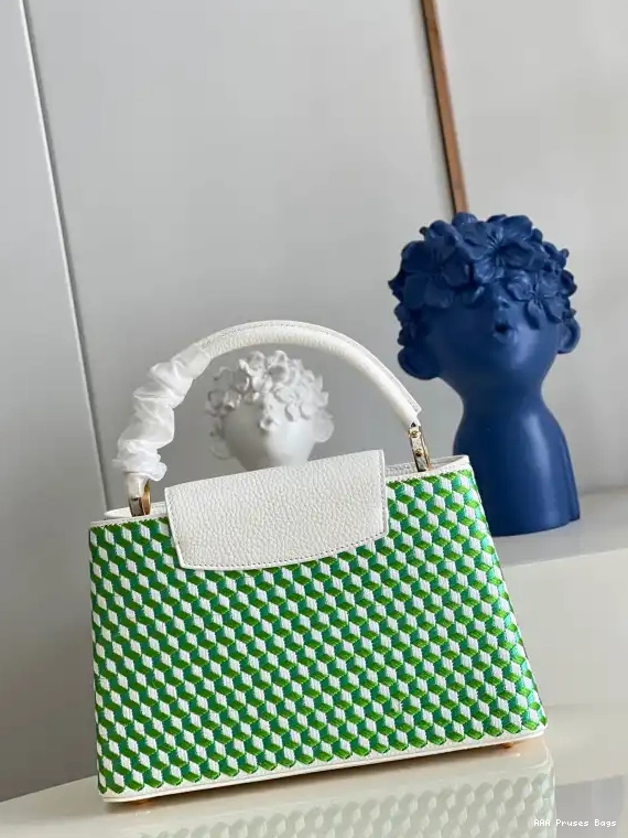 AAA Pruses Bags MM LOUIS VUITTON CAPUCINES 0607